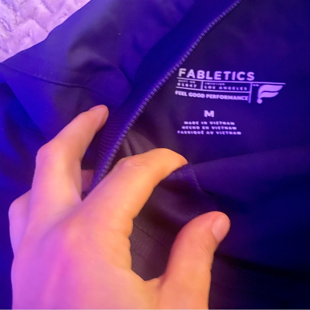 Fabletics Navy blue women’s scrubs set NEW - Picture 4 of 6